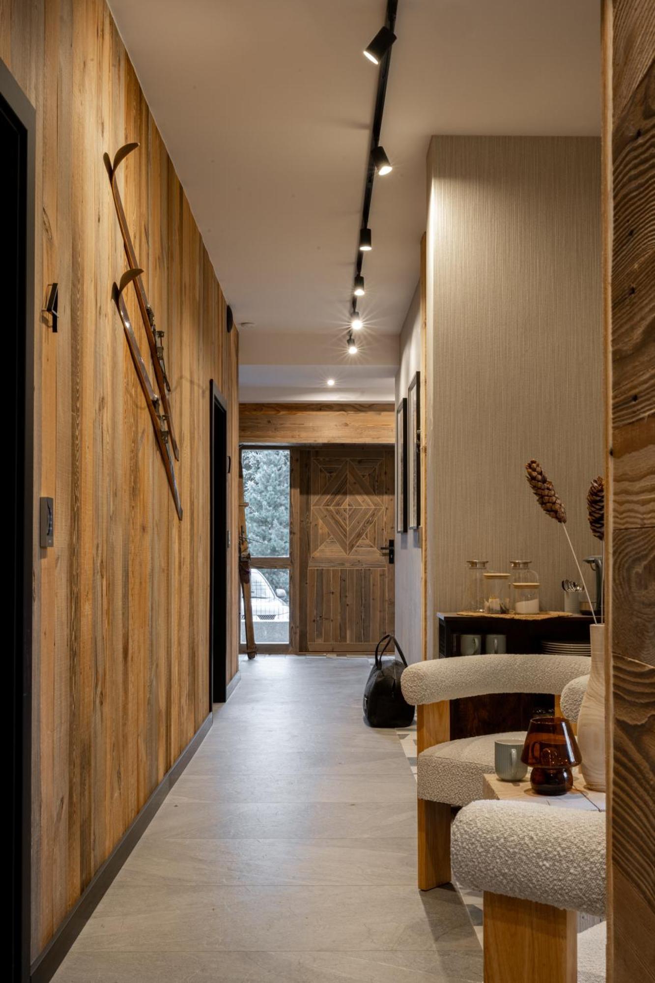 Kama Guest house *