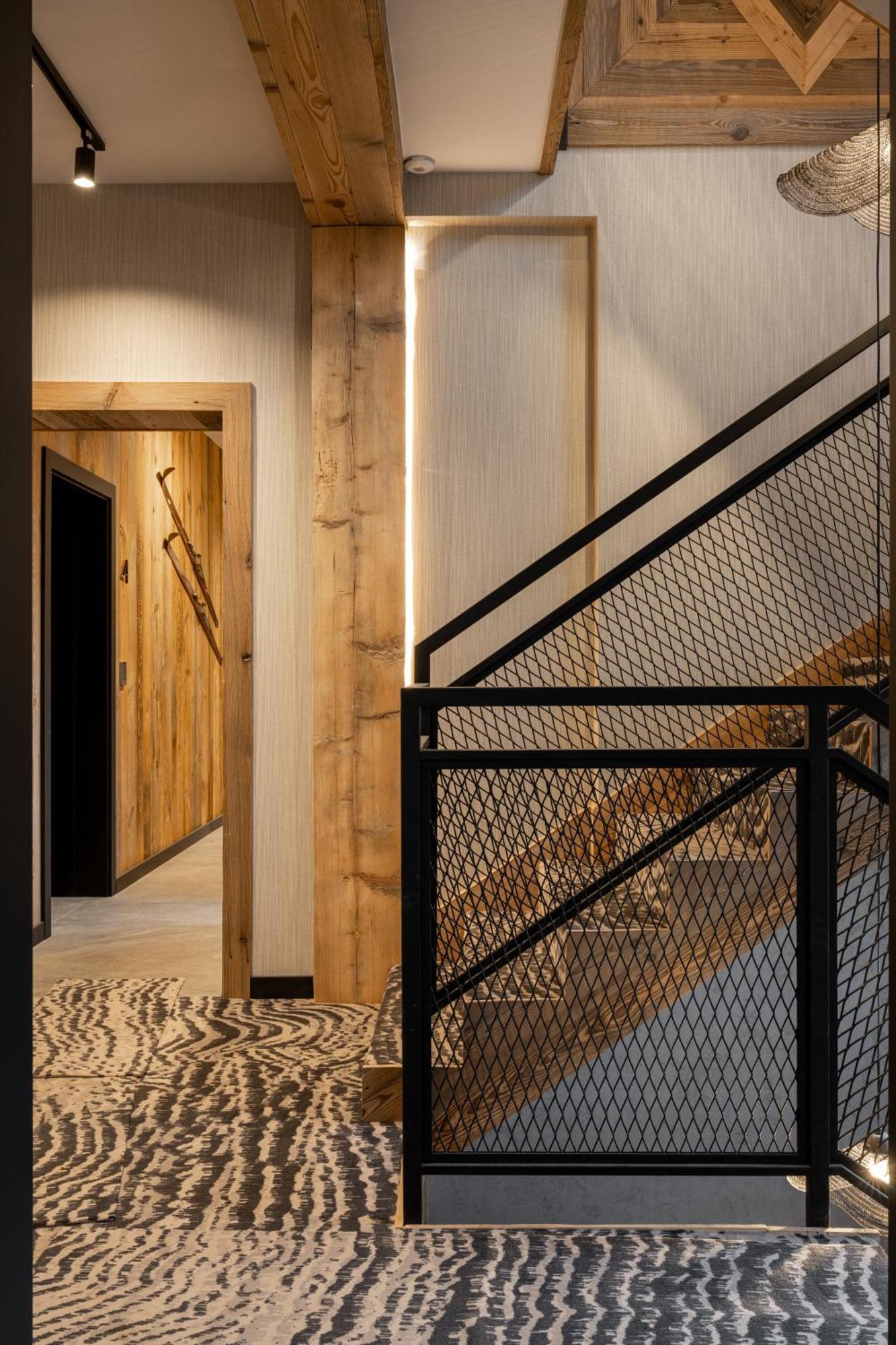 Kama Guest house *